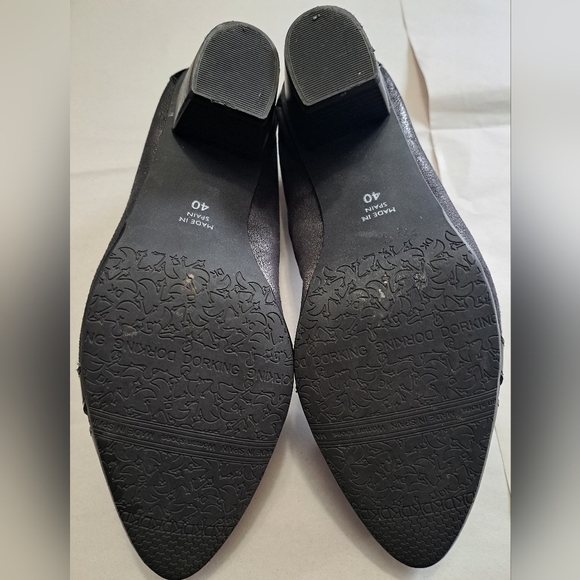 Docking By Fluchos   Black Pump With Embellishments - Picture 11 of 11